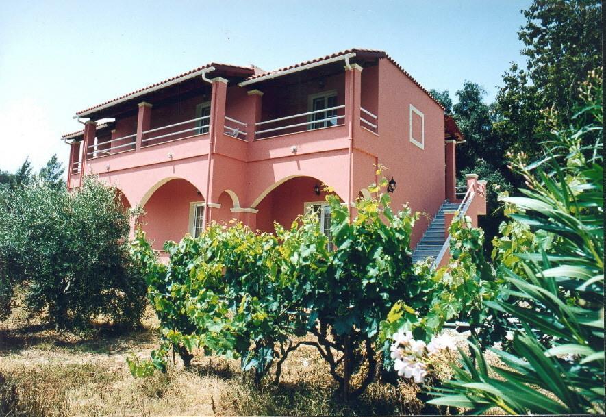 Kogeros Apartment Agios Georgios Pagon Exterior photo